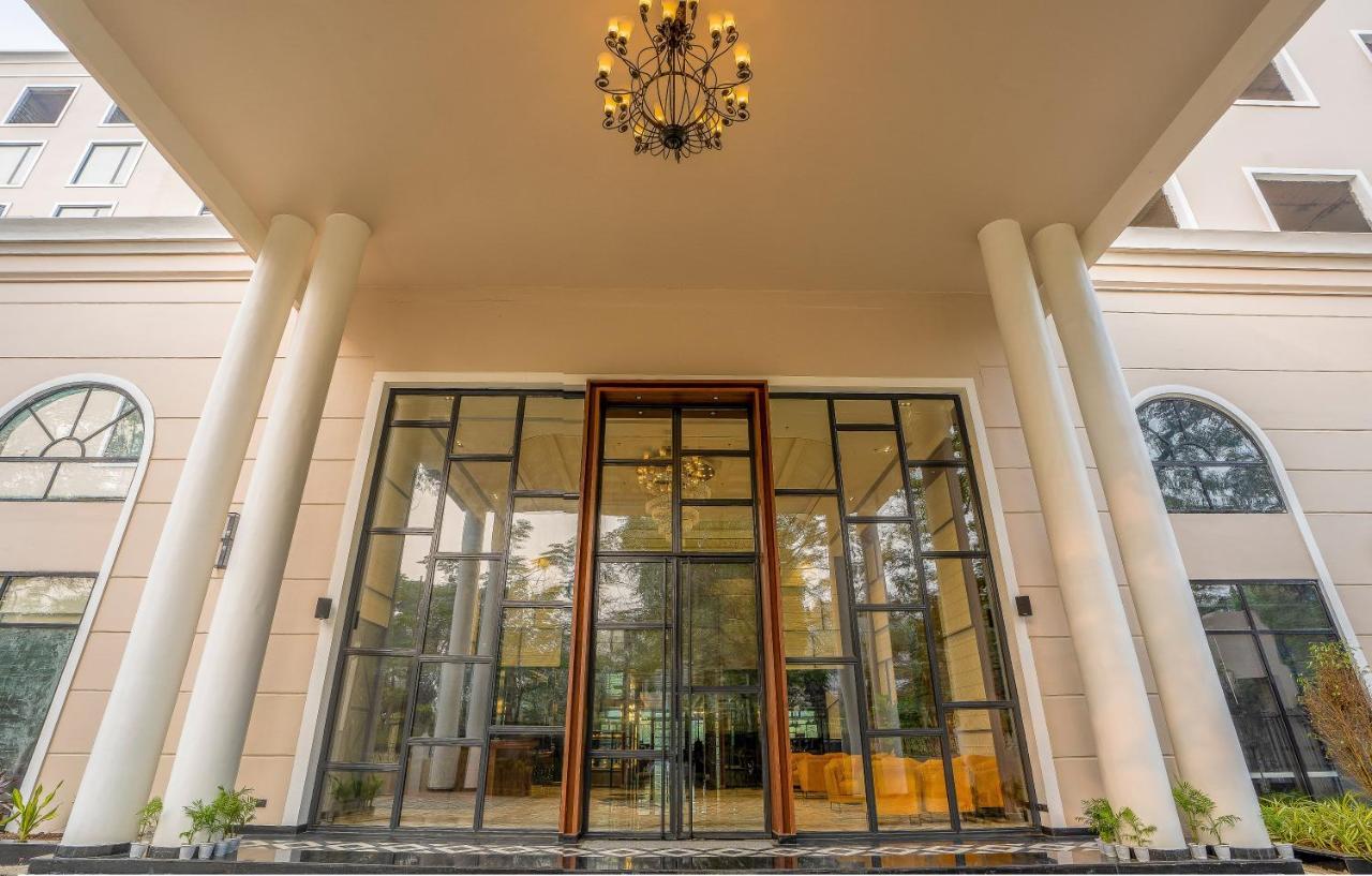 Hotel Polo Towers Agartala Kültér fotó