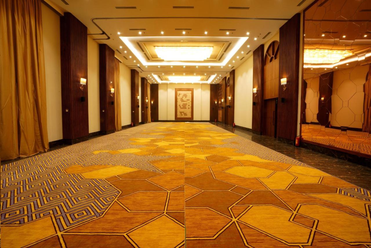 Hotel Polo Towers Agartala Kültér fotó