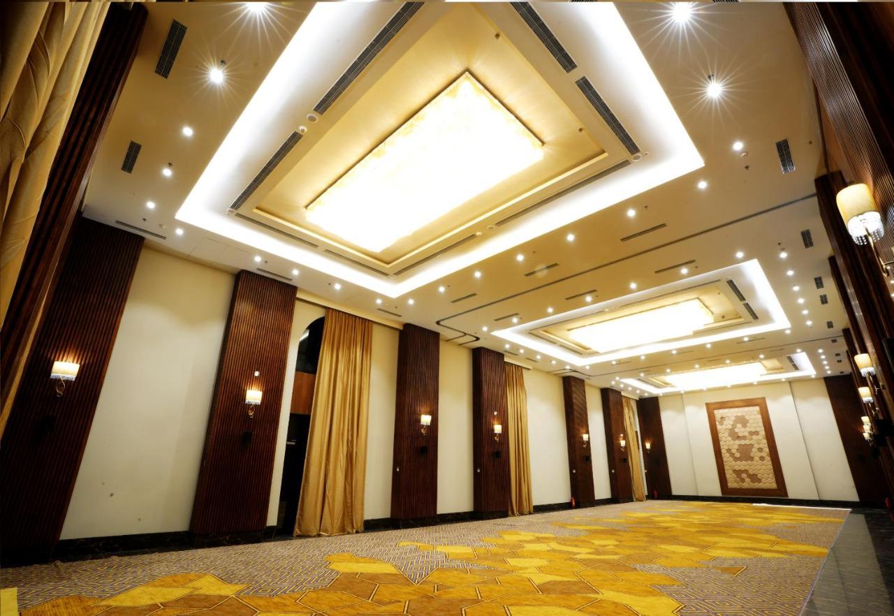 Hotel Polo Towers Agartala Kültér fotó