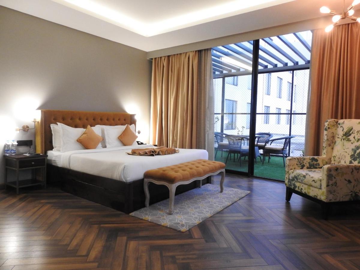 Hotel Polo Towers Agartala Kültér fotó