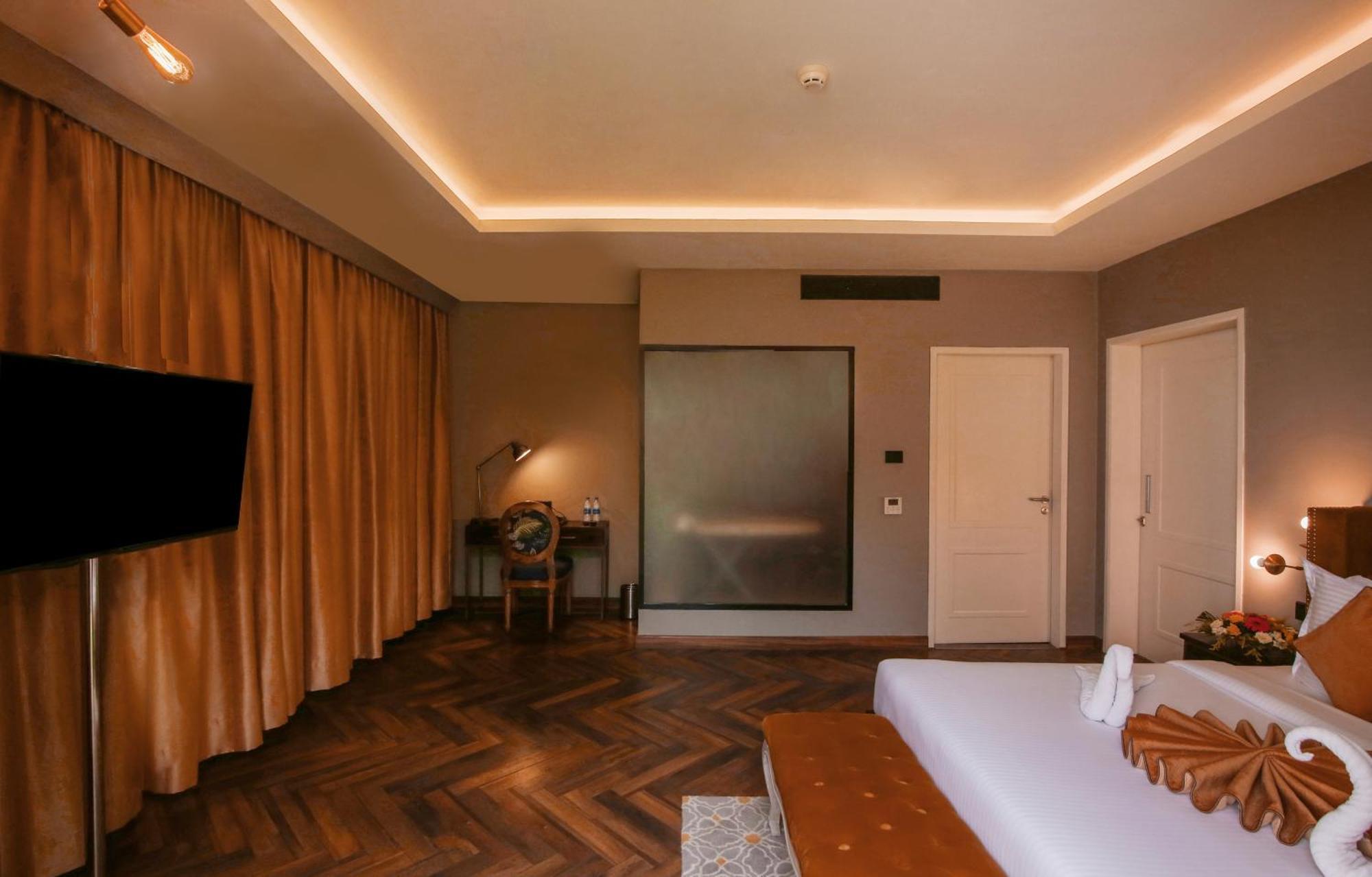 Hotel Polo Towers Agartala Kültér fotó