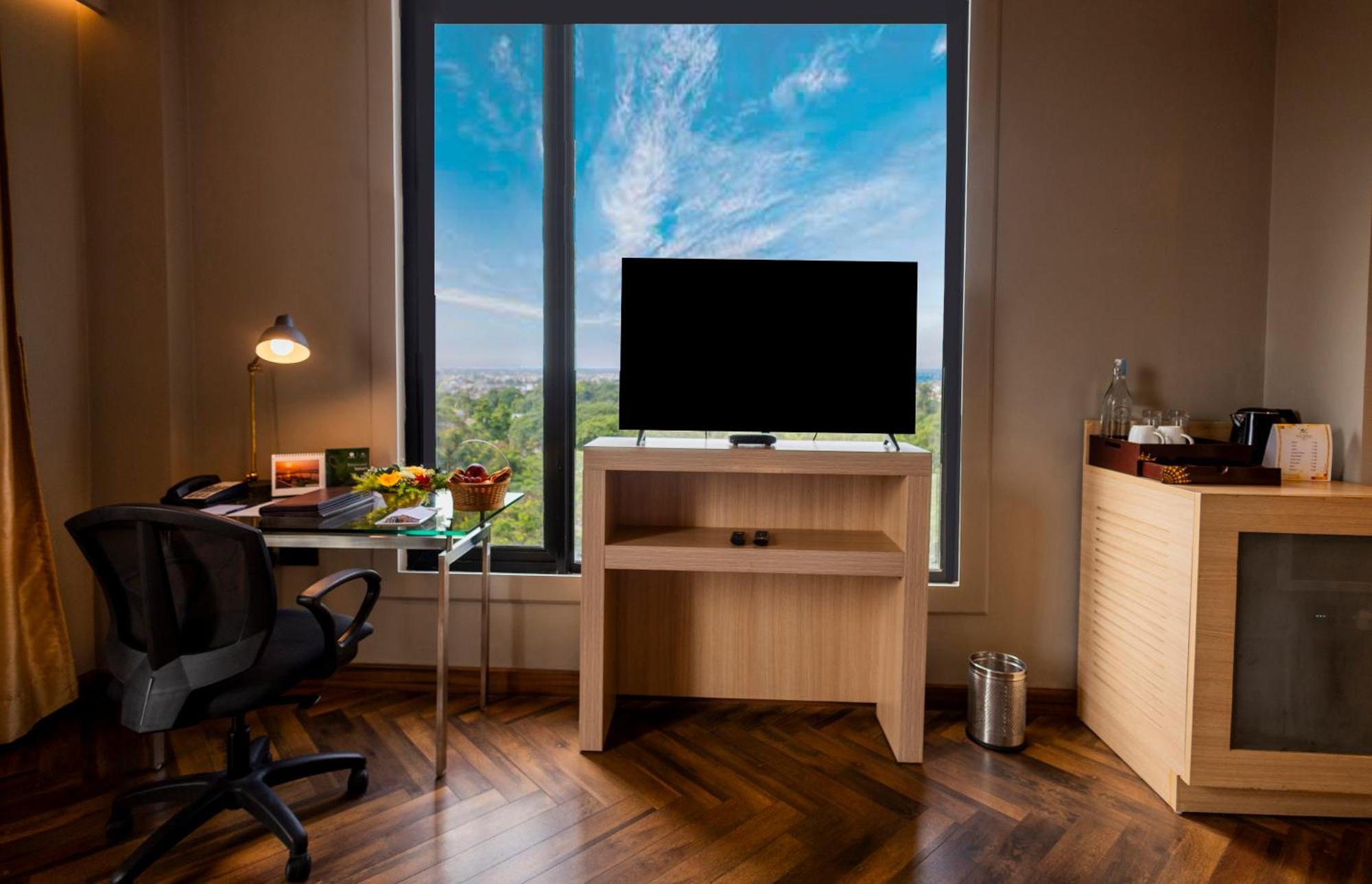 Hotel Polo Towers Agartala Kültér fotó